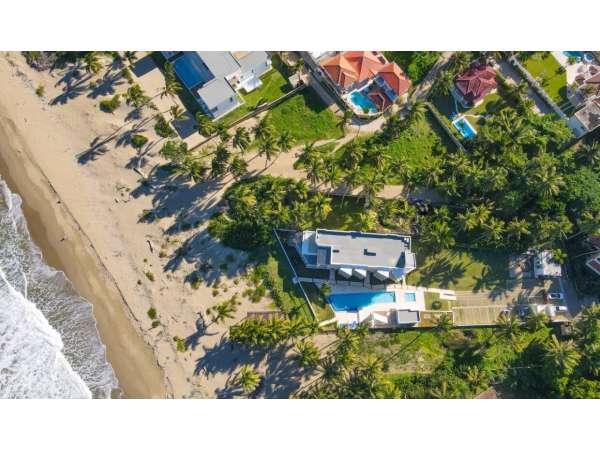 One-bedroom Oceanfront Condo