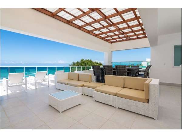 First Class Beachfront Penthouse