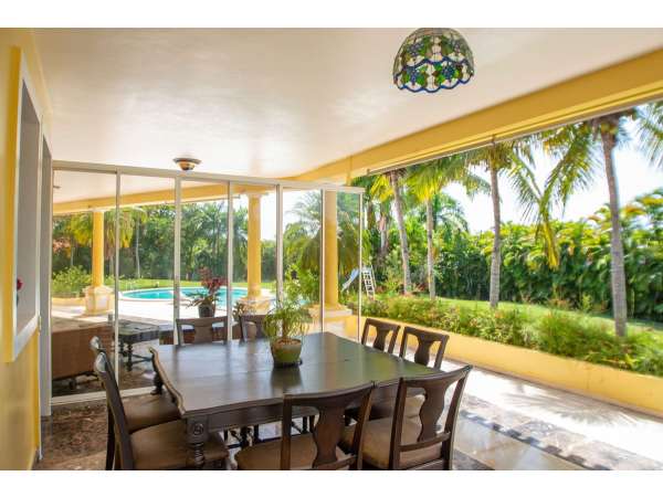 Reduced Luxury & Classic Caribbean Villa