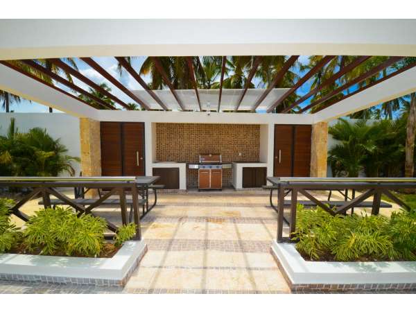 Costa Hermosa 2 Bedroom Ground Floor With Private