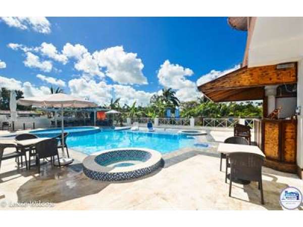 Touristic Aparthotel 22 Rooms With Pool &