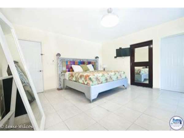 Touristic Aparthotel 22 Rooms With Pool &