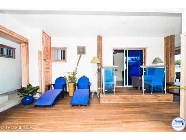 Newer Touristic Aparthotel 13 Rooms With Pool &