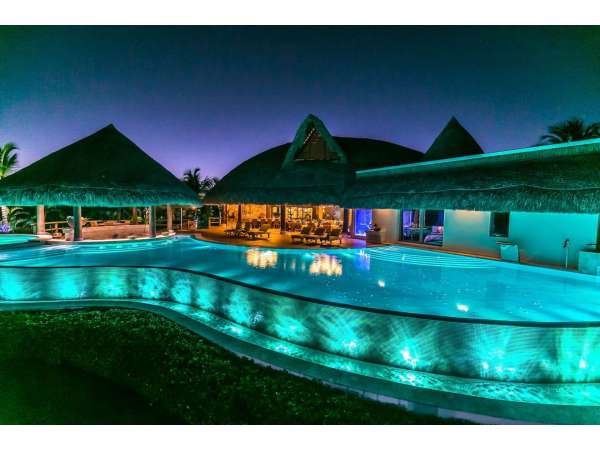 Beachfront 5 Bedroom Villa In Puntacana Resort &