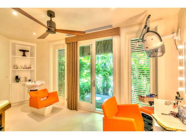 Beachfront 5 Bedroom Villa In Puntacana Resort &