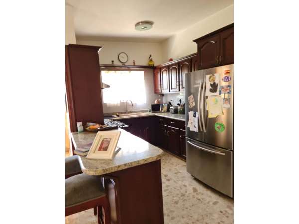 This Beautifull Secondfloor 2 Bedroom 2 Bathroom