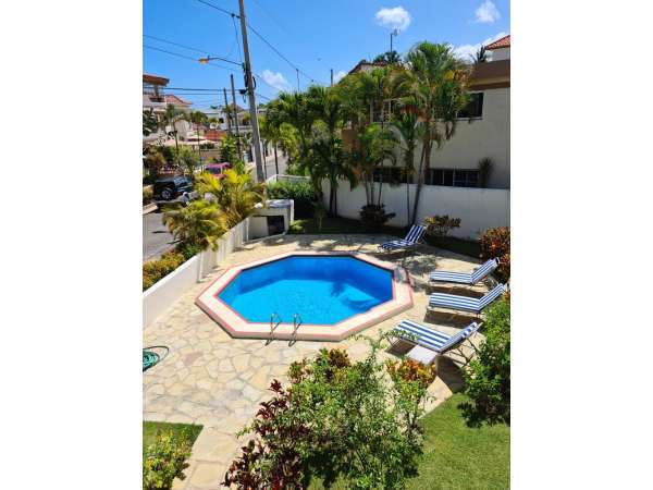 This Beautifull Secondfloor 2 Bedroom 2 Bathroom