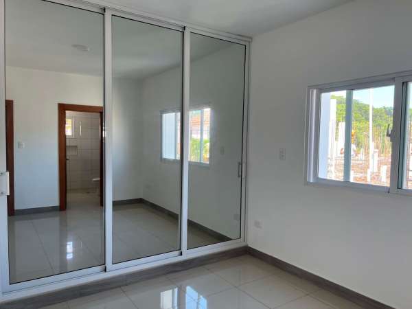 Brand New Penthouse Condos In Exclusive Gated