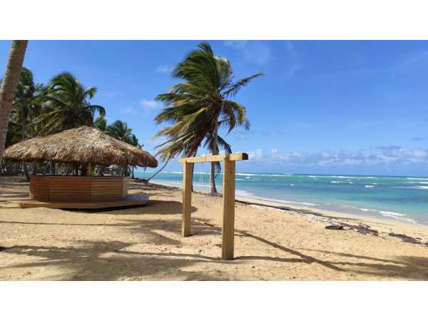 Large 2 Bedroom Beach Front Rental In Uvero Alto -