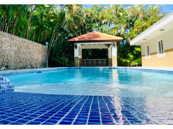 Wonderful 4 Bedroom Villa Priced To Sell