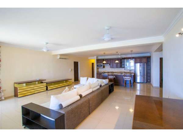 Luxury 3-bdr. Apartment - Ocean Front Proyect