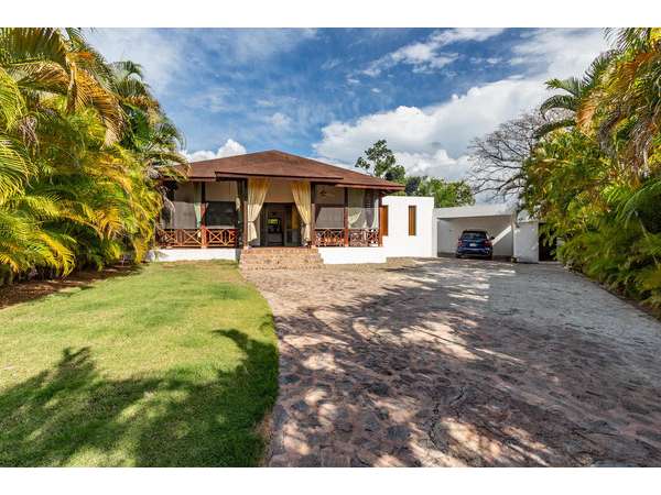 Boutique Beach House Resort