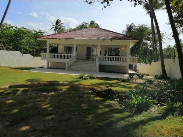 Fabulous Ocean Front Villa In Great Cabarete