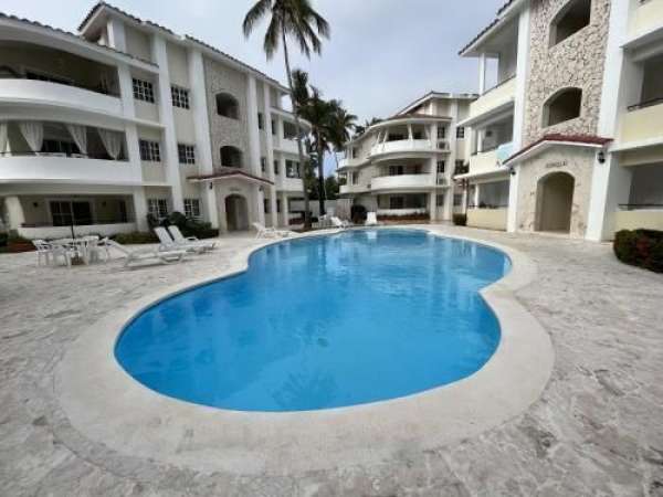 Spacious 2 Br Condo Close To The Beach Move In