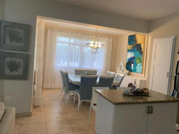 Family 3 Bedrooms Condo With Pool View