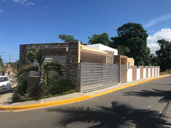 House For Sale In A Prime Residential Area!!