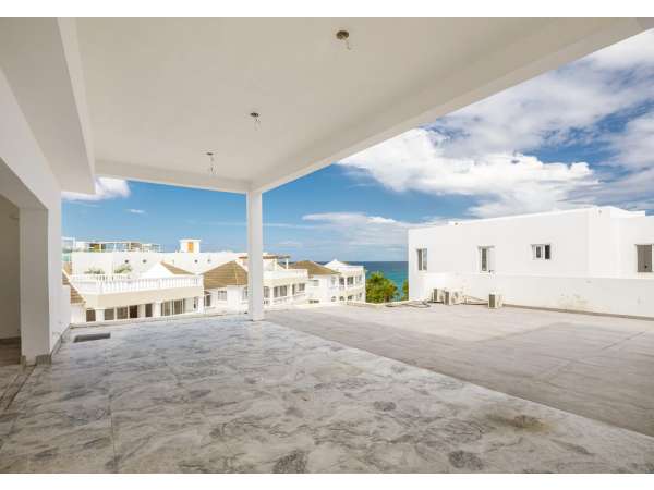 New Oceanfront Condos In The Finishing Phase.
