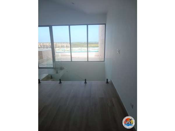 Penthouse - 3 Bedroom Plus Den - 2 Stories - 2450