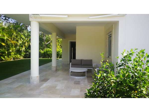 Id-2607 Four-bedroom Residence For Sale In Punta