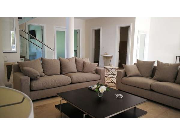 Id-2607 Four-bedroom Residence For Sale In Punta