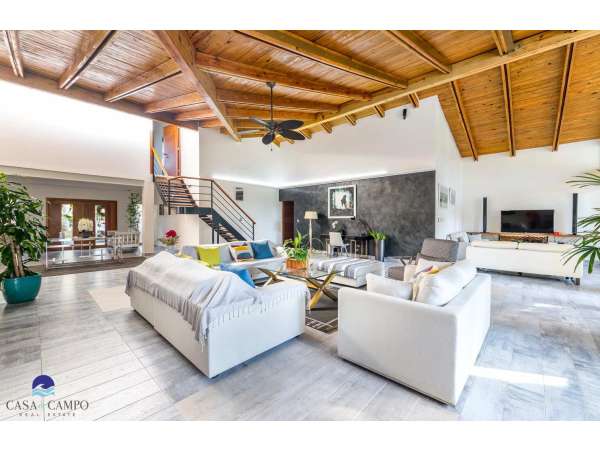 Modern Elegance Meets Golf Course Views In Casa De