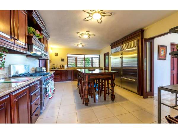 Exquisite 5-bedroom Villa In Casa De Campo: A