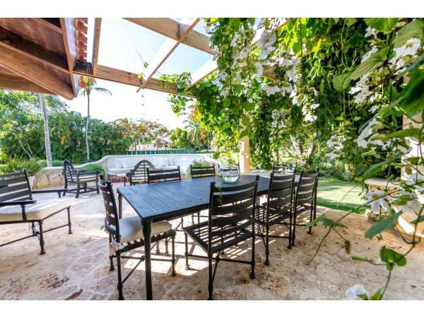 Exquisite 5-bedroom Villa In Casa De Campo: A