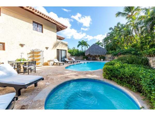 Exquisite 5-bedroom Villa In Casa De Campo: A