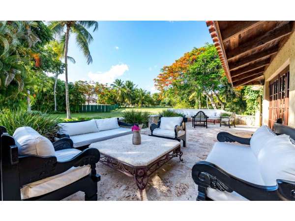 Exquisite 5-bedroom Villa In Casa De Campo: A