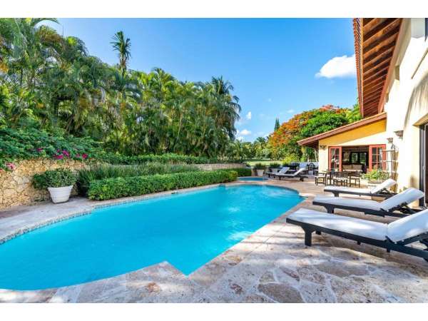 Exquisite 5-bedroom Villa In Casa De Campo: A