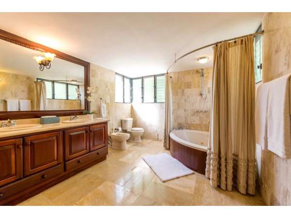 Exquisite 5-bedroom Villa In Casa De Campo: A