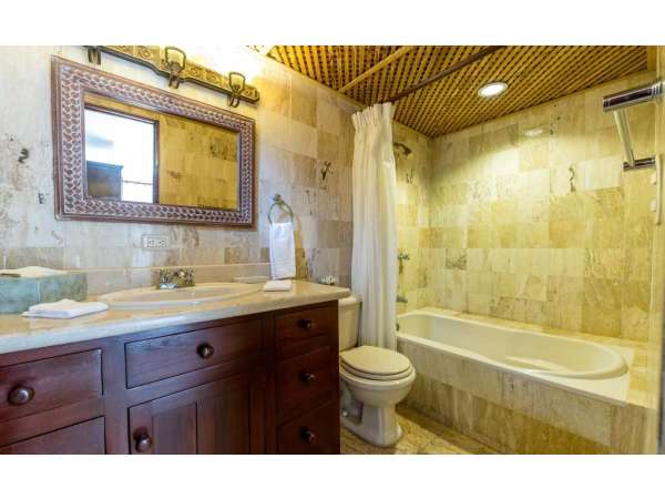 Exquisite 5-bedroom Villa In Casa De Campo: A