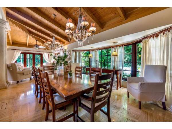 Exquisite 5-bedroom Villa In Casa De Campo: A