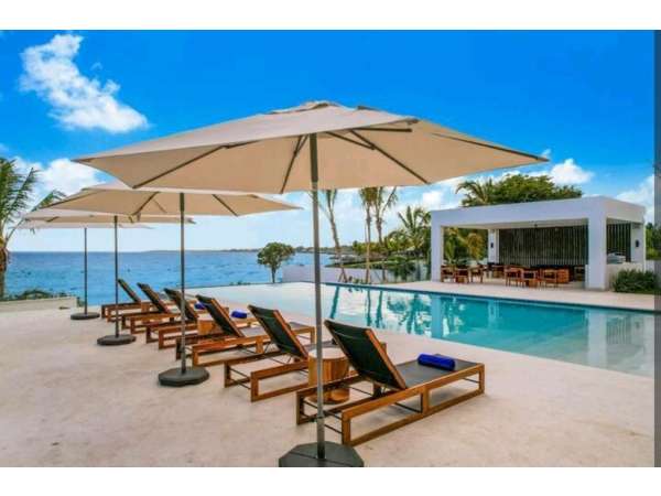 Oceanfront Grandeur: The Ultimate 12-bedroom