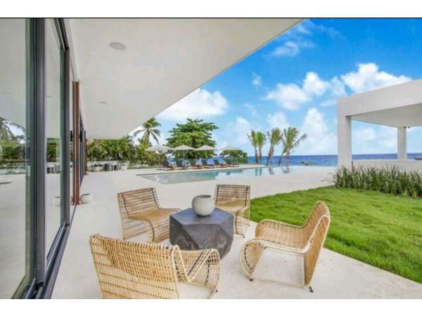 Oceanfront Grandeur: The Ultimate 12-bedroom