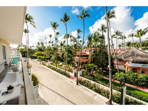 Los Corales Condo: Modern 1br Apartment In Bavaro