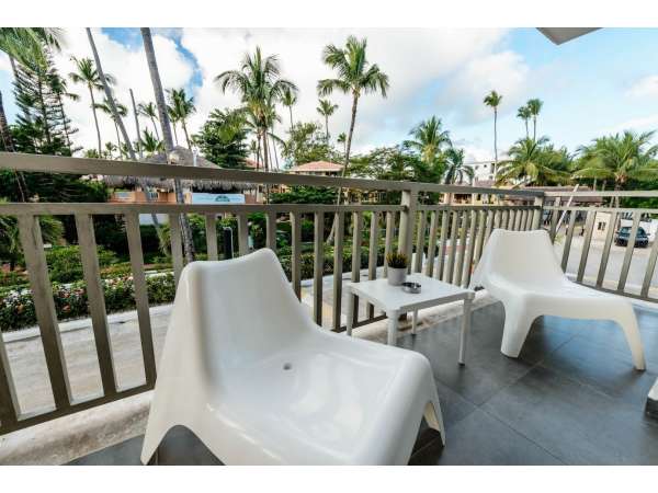 Los Corales Condo: Modern 1br Apartment In Bavaro