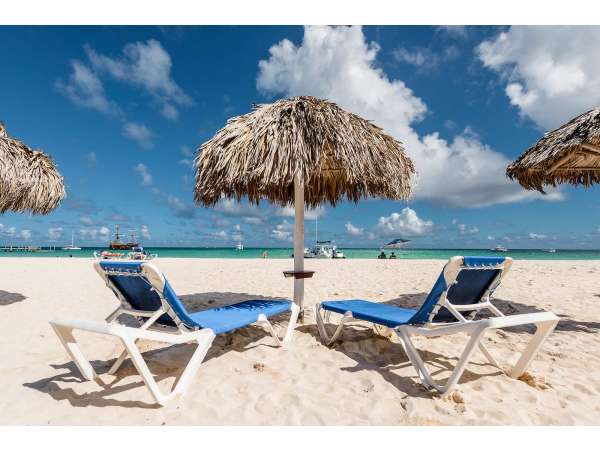 Los Corales Condo: Modern 1br Apartment In Bavaro
