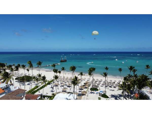 Los Corales Condo: Modern 1br Apartment In Bavaro