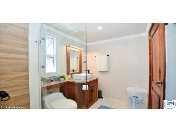 Sol Tropical 2 Bedroom Penthouse With Private