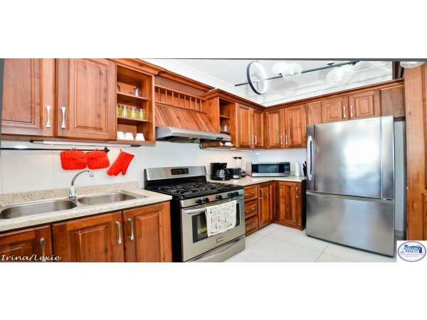 Sol Tropical 2 Bedroom Penthouse With Private