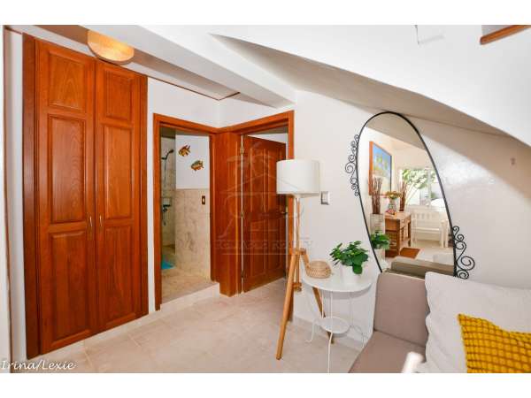 Ocean View Bi-level Los Corales Village