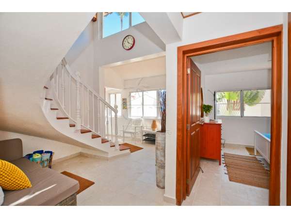 Ocean View Bi-level Los Corales Village