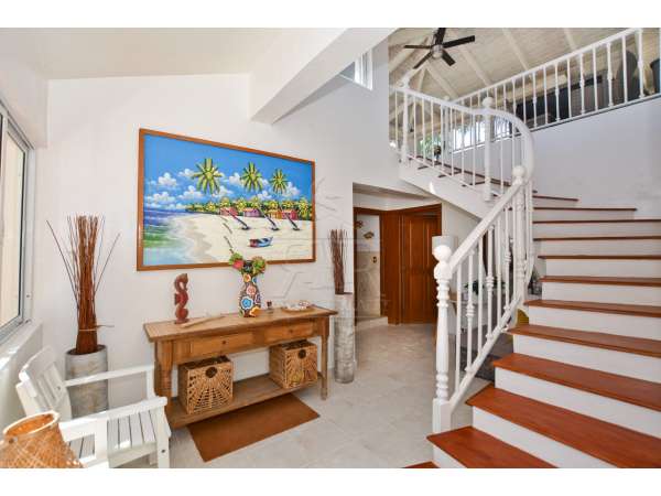 Ocean View Bi-level Los Corales Village