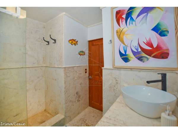 Ocean View Bi-level Los Corales Village