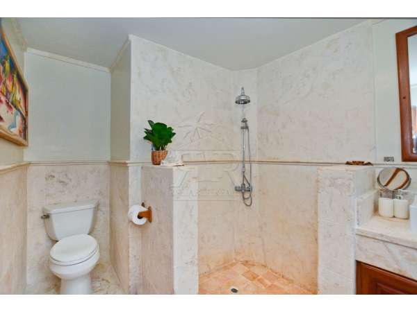 Ocean View Bi-level Los Corales Village