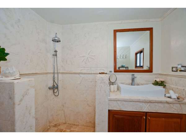 Ocean View Bi-level Los Corales Village