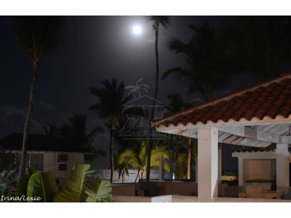 Ocean View Bi-level Los Corales Village