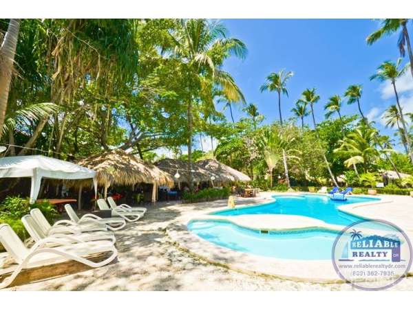 Ocean View Bi-level Los Corales Village