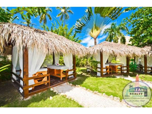 Ocean View Bi-level Los Corales Village